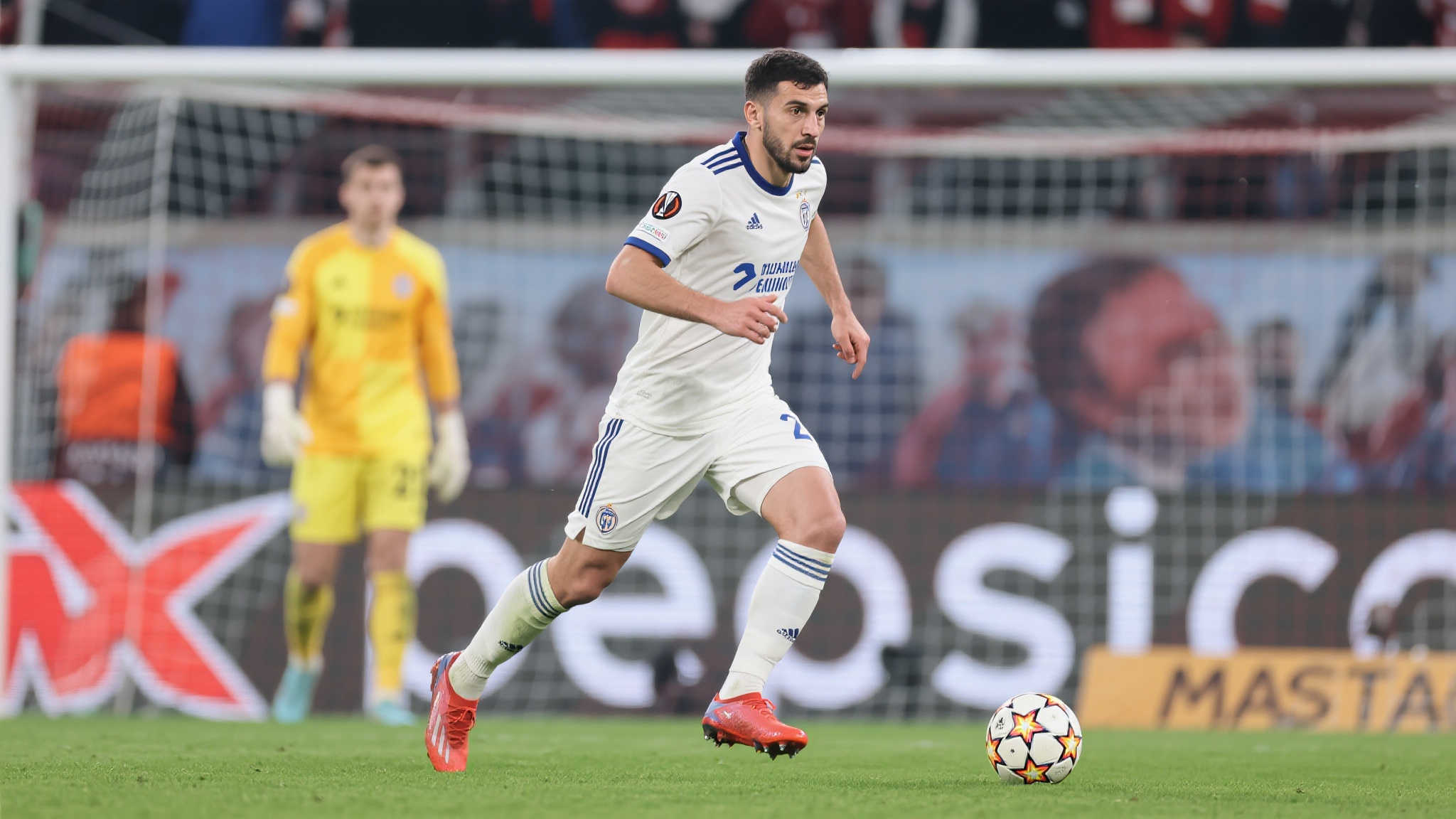 胡桑诺夫比赛亮点：精准传球与稳健防守相得益彰